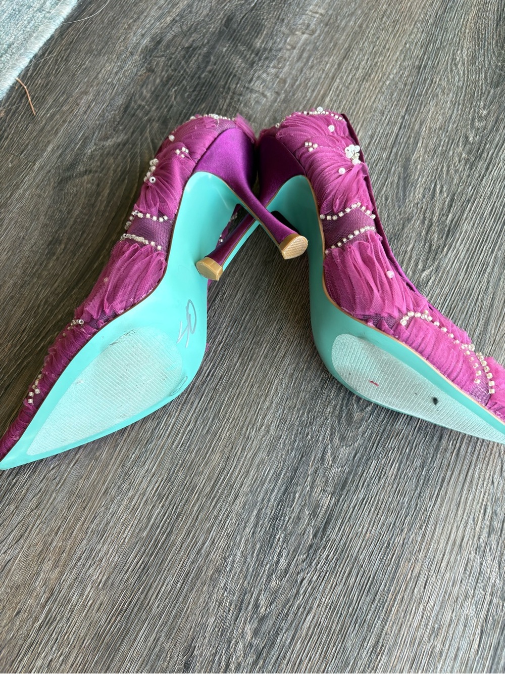 Like New Betsey Johnson Roxie Pumps - Picture 6 of 7